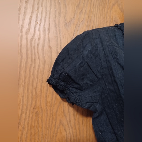 FLOWERS embroidered trim v-neck peplum top - Picture 4 of 6